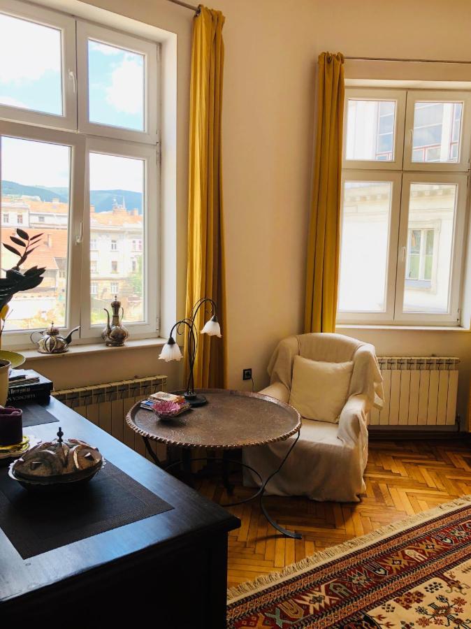 Historijski Luksuz U Starom Gradu, Garage Parking SJJ Buitenkant foto